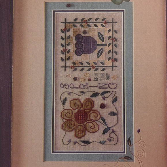 Just CrossStitch Magazine April 2000 - Picture 6 of 13